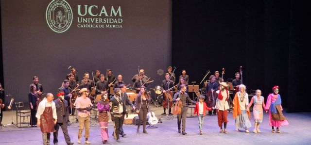 La Sinfónica de la UCAM llenó el Víctor Villegas con el espectáculo benéfico ´Coco´ - 1, Foto 1