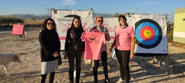 Clausuran la temporada de la actividad Flechas rosas con la que se pretende ayudar a la rehabilitación de mujeres afectadas por cáncer de mama, Foto 4