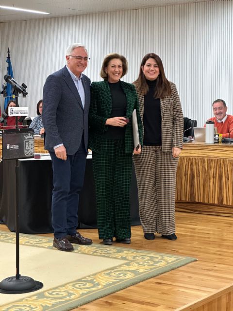 Un reconocido agradecimiento a los funcionarios municipales jubilados en 2024 - 2, Foto 2