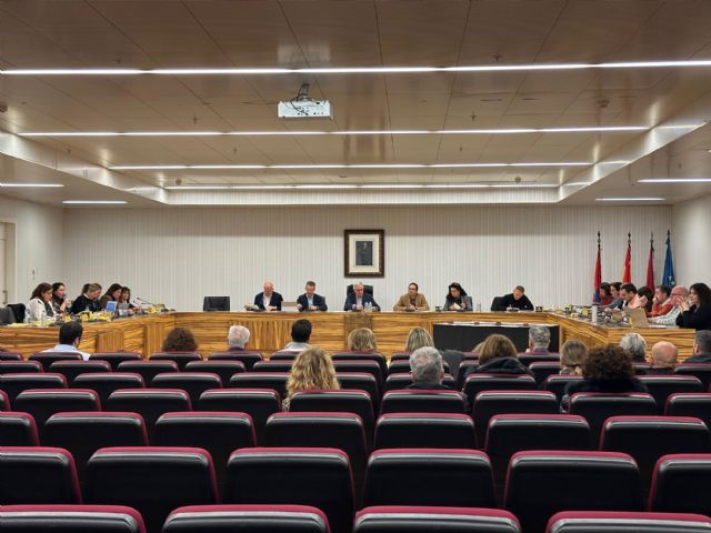 Un reconocido agradecimiento a los funcionarios municipales jubilados en 2024 - 5, Foto 5