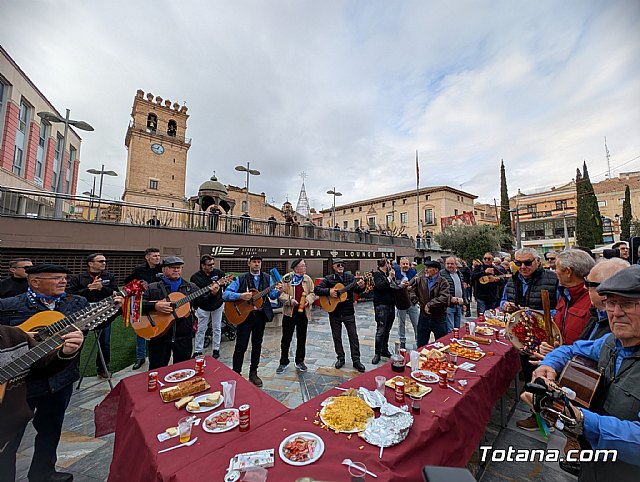 Totana rinde un sentido homenaje a Paco de las Tinajas durante el IV Encuentro de Cuadrillas de Pascua, Foto 8