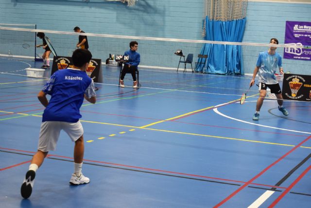 El Bádminton Las Torres brilla como anfitrión en el máster territorial celebrado en el pabellón Mireia Belmonte - 3, Foto 3