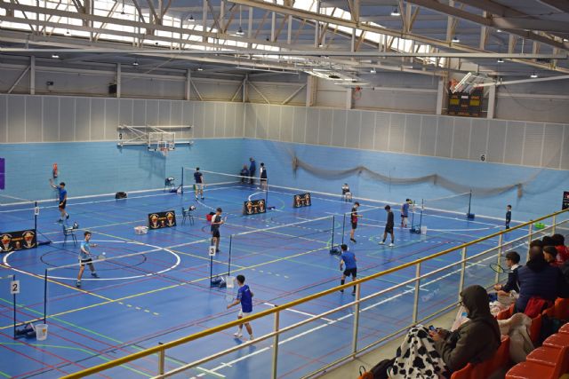 El Bádminton Las Torres brilla como anfitrión en el máster territorial celebrado en el pabellón Mireia Belmonte - 4, Foto 4