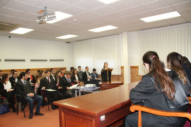 Alumnos de Derecho de la UCAM representan uno de los grandes juicios de la humanidad, los procesos de Nuremberg - 1, Foto 1