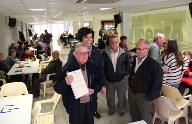 El Centro de la 3ª Edad 'Vicente Ruiz Llamas' obtiene la autorización de la Agencia Tributaria para realizar su tradicional bingo - 1, Foto 1
