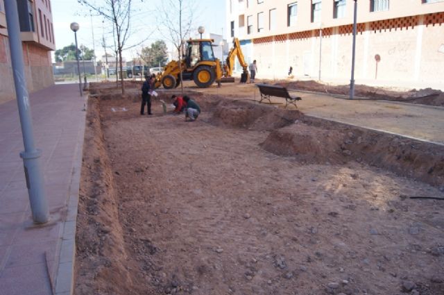 Construyen un parque en Triptolemos, el primer espacio verde y recreativo para niños en esta zona del casco urbano, Foto 8