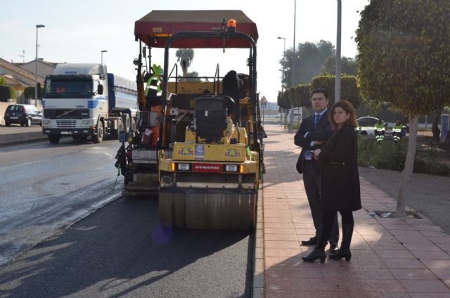 La avenida del Mirador, en Santiago de la Ribera, estrena asfalto - 1, Foto 1