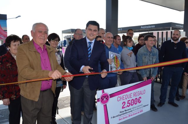 El alcalde destaca la creación de empleo que generan las nuevas inversiones como la gasolinera inaugurada hoy - 1, Foto 1