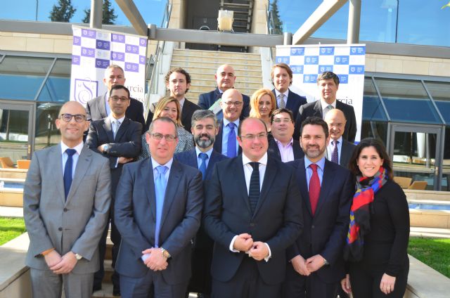 El presidente de la Comunidad segura que la Región sale adelante y liderará la recuperación en el país. Lo afirmó durante un encuentro de trabajo con la Asociación Murcia Seniors Club - 3, Foto 3