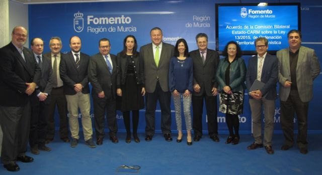 La comisión bilateral del Estado y la Comunidad avala la constitucionalidad de la Ley de Ordenación Territorial y Urbanística de la Región - 1, Foto 1