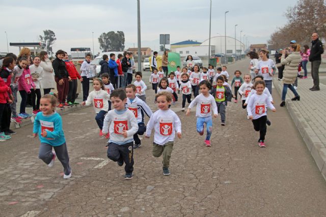 Alumnos del colegio Purísima Concepción suman kilómetros solidarios para la ONG Save the Children - 2, Foto 2