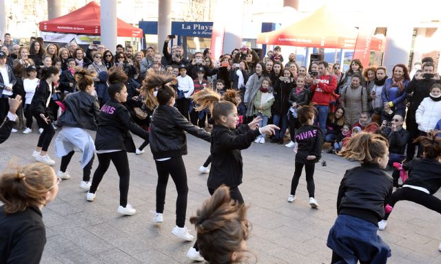 Centenares de jóvenes participan en el evento ´Redes en la calle´ - 2, Foto 2