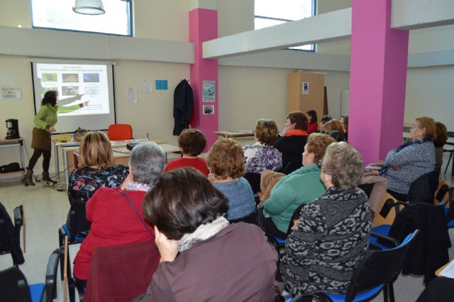 La asociación de mujeres Isabel González torreña, a tope tras las Navidades - 2, Foto 2