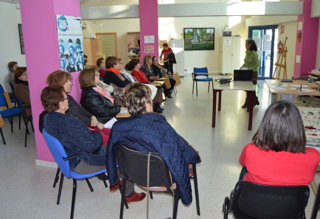 La asociación de mujeres Isabel González torreña, a tope tras las Navidades - 3, Foto 3