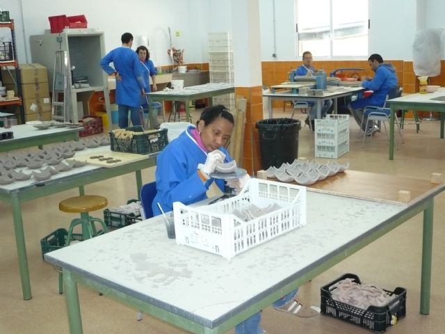 La Comunidad moderniza seis centros especiales de empleo como reconocimiento por ampliar sus plantillas fijas - 1, Foto 1