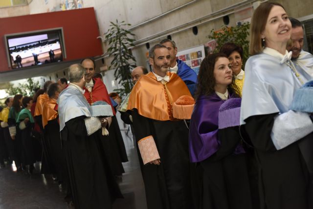 La UMU premia la excelencia de sus estudiantes y la dedicación del personal de la institución en el acto de Santo Tomás de Aquino - 5, Foto 5