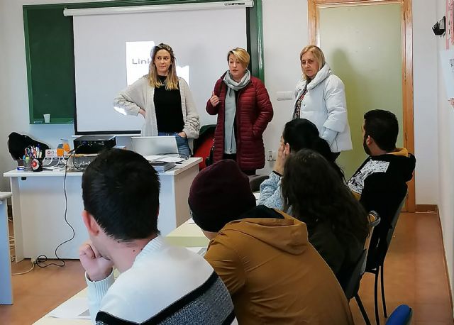 15 jóvenes se forman en Las Torres de Cotillas en operaciones auxiliares de almacenaje - 2, Foto 2