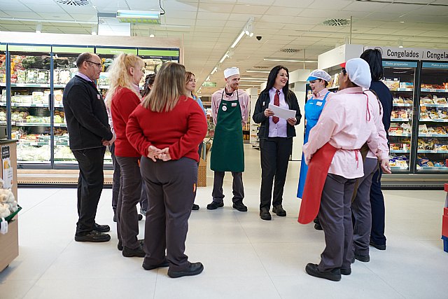 Consum gratifica con una segunda ´prima Covid´ de 300 euros a      sus trabajadores de tiendas y plataformas y sube los salarios un 1% - 1, Foto 1