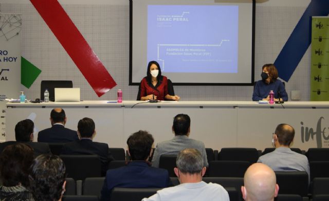 La consejera de Empresa apuesta por la colaboración público-privada para diversificar el modelo de crecimiento de la Región - 1, Foto 1