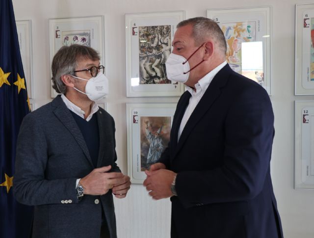 Entra en vigor la eliminación del impuesto de donaciones en la Región de Murcia para hermanos, tíos y sobrinos - 2, Foto 2