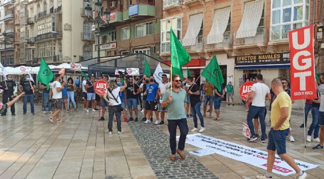Ante el desprecio del Gobierno, MC muestra su apoyo a los trabajadores sometidos al despotismo de Arroyo - 1, Foto 1