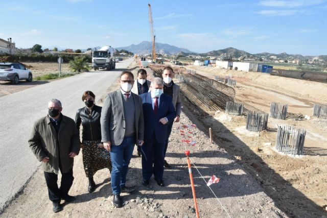 El alcalde de Lorca visita junto al delegado del Gobierno en la Región de Murcia las obras de construcción del Corredor Mediterráneo a su paso por Tercia - 2, Foto 2