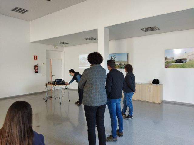 Quince jóvenes de Puerto Lumbreras finalizan la formación en limpieza de espacios públicos e instalaciones industriales - 3, Foto 3