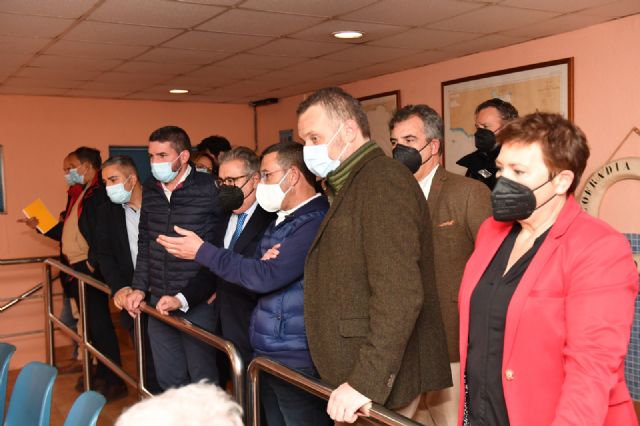 El PP critica al Gobierno de España por restringir con decisiones arbitrarias la actividad de la pesca de arrastre y le pide que aplique criterios científicos - 2, Foto 2