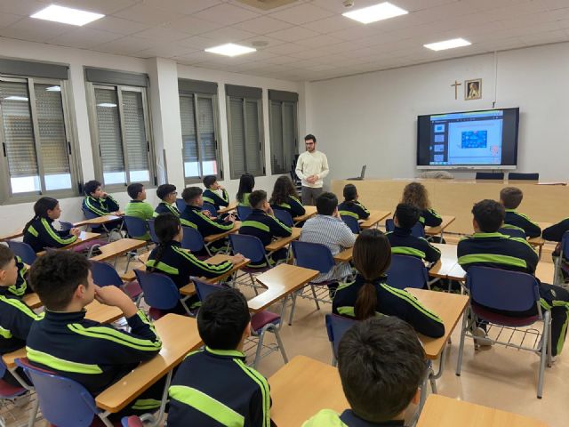 Proyecto Hombre y Ayuntamiento informan en colegios sobre el buen uso de la tecnología - 1, Foto 1