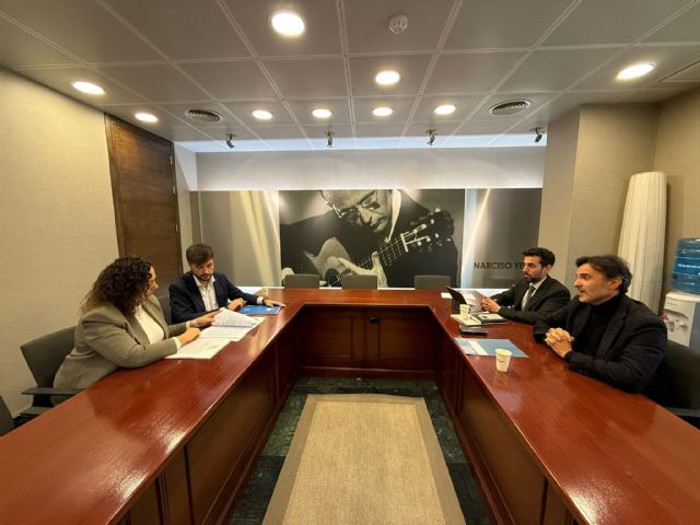 El PP pide a PSOE, Vox y Podemos 