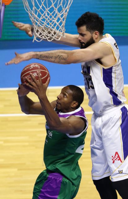 El UCAM Murcia se sale en el Carpena - 2, Foto 2