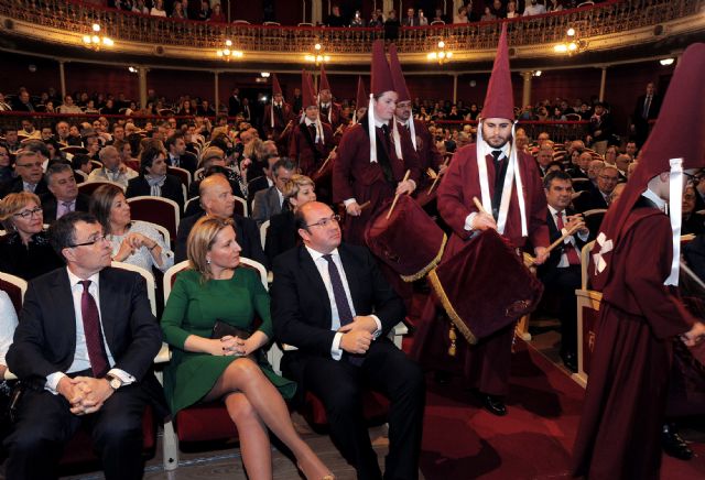 El presidente de la Comunidad asiste al pregón de la Semana Santa de Murcia 2016 - 2, Foto 2
