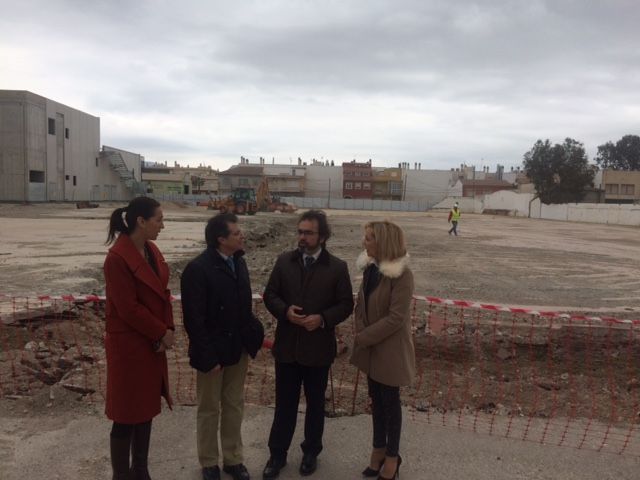 Un total de 65 empresas han presentado sus ofertas para optar a ejecutar las obras de mejora de las calles del entorno del Centro de Ferias y Congresos de Lorca - 1, Foto 1