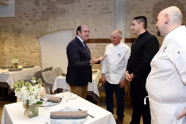 Pedro Antonio Sánchez: La Escuela de Hostelería de Cáritas es una oportunidad de formación y empleo digno para quien más lo necesita - 3, Foto 3