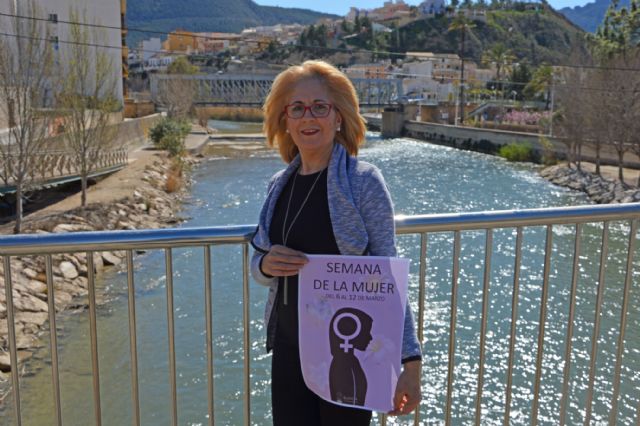 Talleres, charlas, campeonatos y la elección y coronación de la Reina de la Semana de la Mujer conforman la programación de la Semana de la Mujer - 1, Foto 1