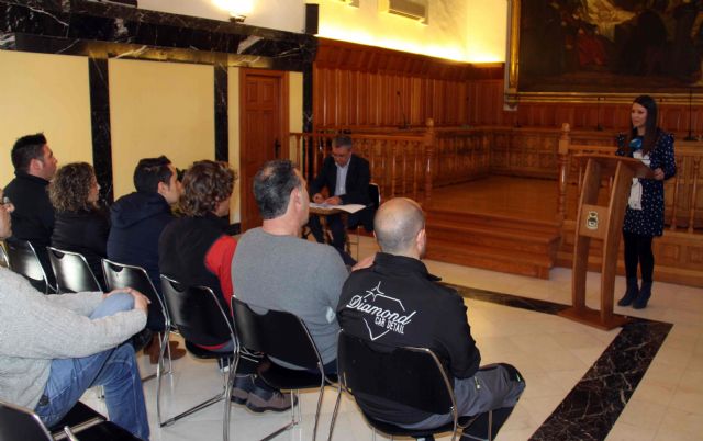 El Ayuntamiento de Caravaca entrega las ayudas recogidas en Plan de Fomento Empresarial y Empleo - 2, Foto 2