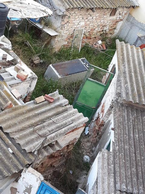 PSOE: Vecinos de la calle Córdoba ´conviven´ con ratas, amianto, insectos y olores a animales muertos procedentes de un solar abandonado - 1, Foto 1