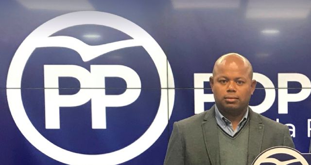 El PP reclama que se acaben las dificultades para que los extranjeros que residen en la Región renueven su documentación - 1, Foto 1