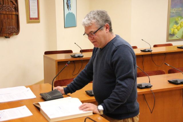 17 nuevos trabajadores toman posesin como empleados municipales, Foto 4