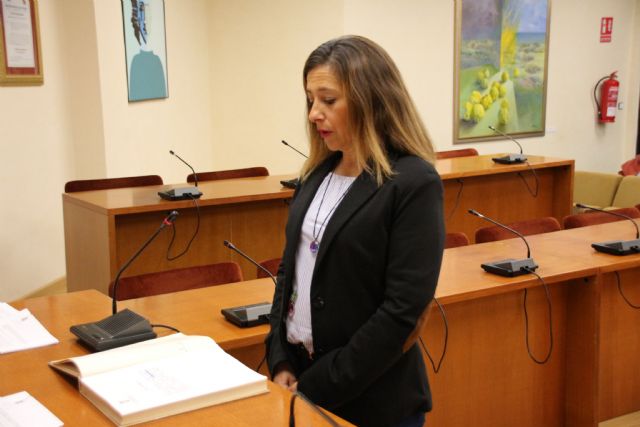 17 nuevos trabajadores toman posesin como empleados municipales, Foto 5