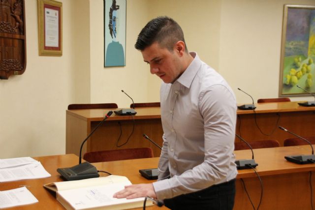 17 nuevos trabajadores toman posesin como empleados municipales, Foto 9