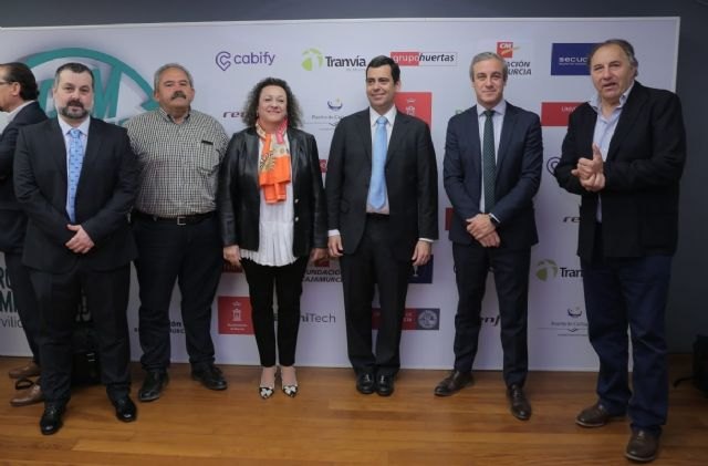 Fomento trabaja en un nuevo sistema de transporte regional que garantice la movilidad sostenible, segura y accesible de los usuarios - 1, Foto 1