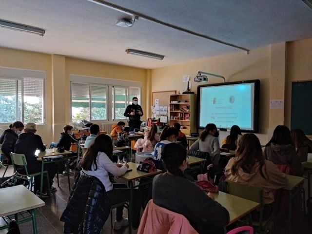 El Ayuntamiento de Puerto Lumbreras, a través de la Concejalía de Educación, ofrecerá charlas sobre convivencia y acoso escolar en los centros educativos - 2, Foto 2