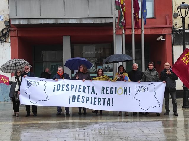 En Bullas, disfrutando bajo la lluvia, Somos Región reivindica una nueva y mejor región - 1, Foto 1