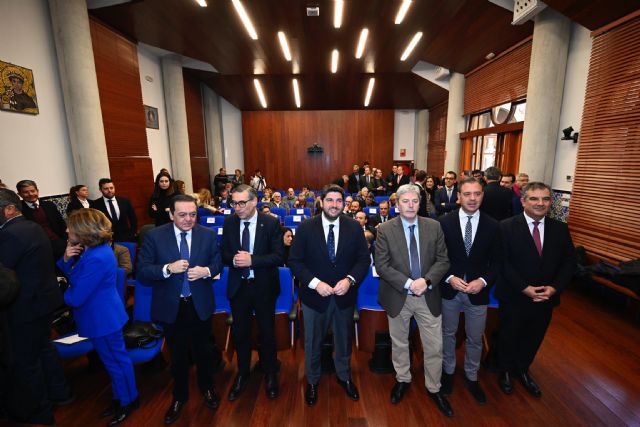 López Miras avanza la inmediata promoción de la Región de Murcia para aumentar la conectividad aérea y ser un destino preferente - 2, Foto 2