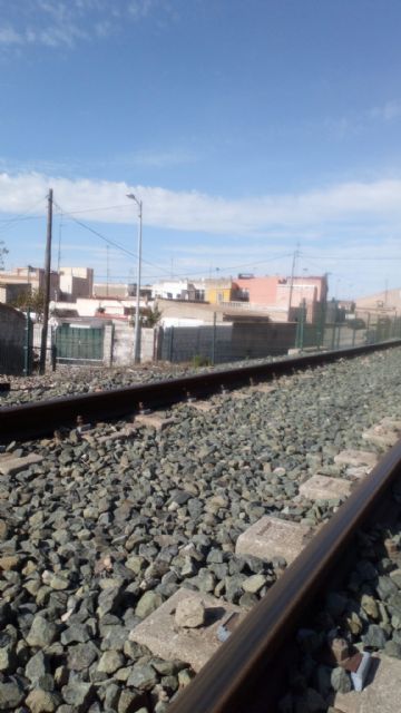 Alumbres espera tres años la promesa del Gobierno de desvío de la vía del tren - 2, Foto 2