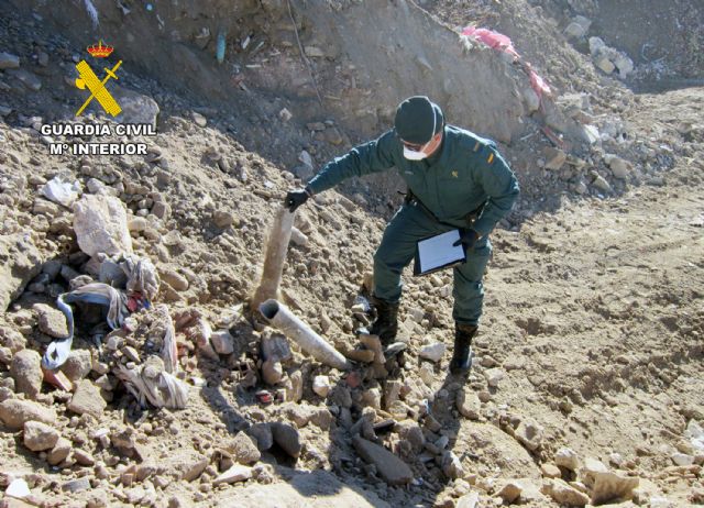 La Guardia Civil desmantela en Cehegín un grupo delictivo por la gestión ilícita de residuos tóxicos y peligrosos - 5, Foto 5