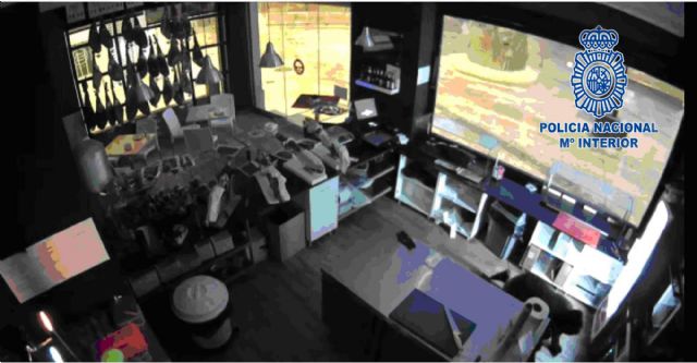 Detenido tras numerosos robos con fuerza en locales de restauración - 2, Foto 2