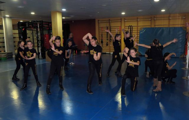 El grupo caravaqueño de baile ‘Crazy to dance’ participa en la final nacional del concurso europeo Dancing Start ‘Vive tu sueño’ - 3, Foto 3