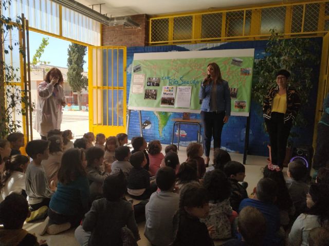 El CEIP Río Segura de Javalí Nuevo y el IES La Flota reciben el Premio Igualdad en el Deporte - 1, Foto 1